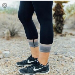 SENITA NEXT LEVEL CROPPED LEGGINGS